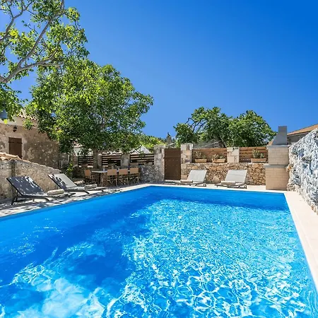 Vilă Callisto- Elegant Restored With Pool *