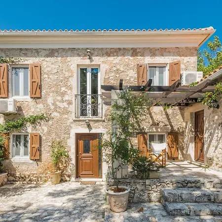 Callisto- Elegant Restored With Pool Vilă Yírion